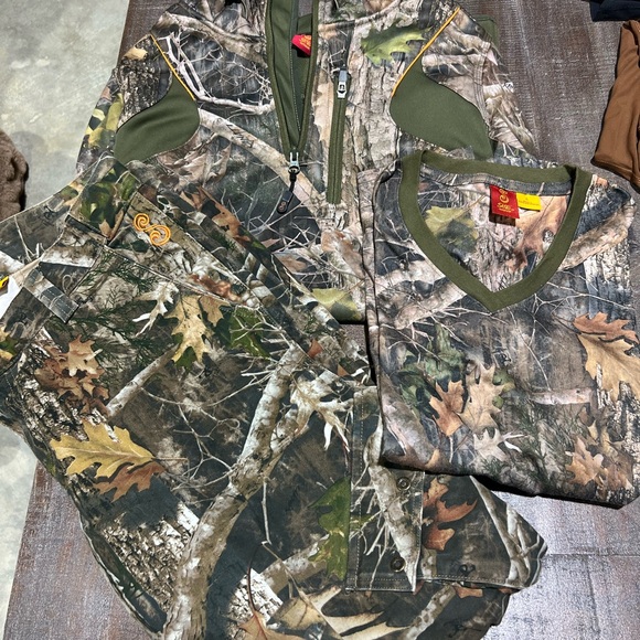 Camouflage Hunting Jacket and Pants Set - Picture 1 of 1